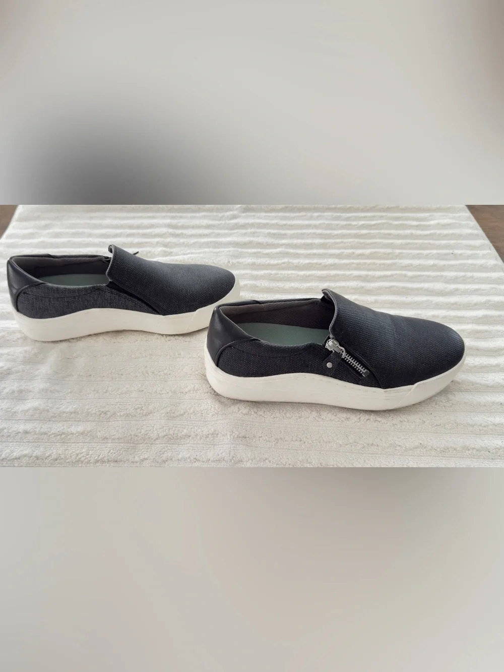 Dr. Scholls comfortable black